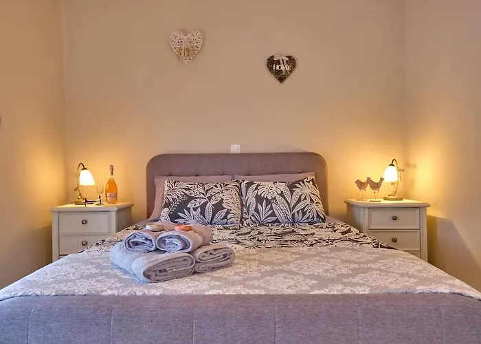 Mandola Corfu